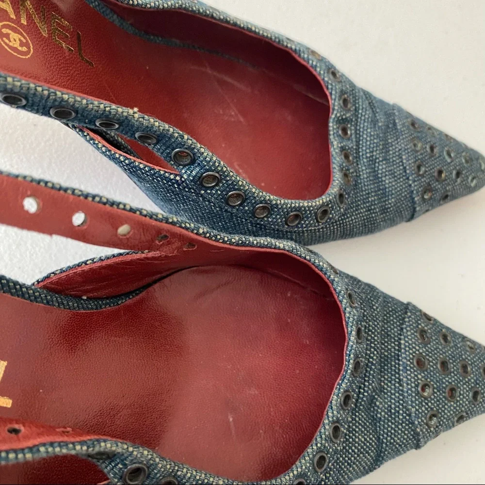 CHANEL Denim Blue Slingback Heels with Red Interior - Picture 8 of 16